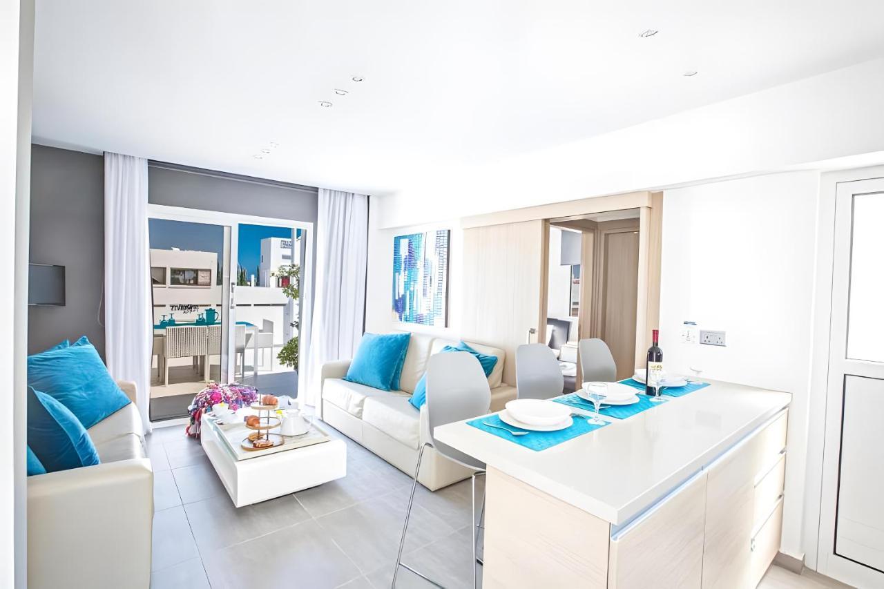 Evas Apartment Протарас Екстериор снимка