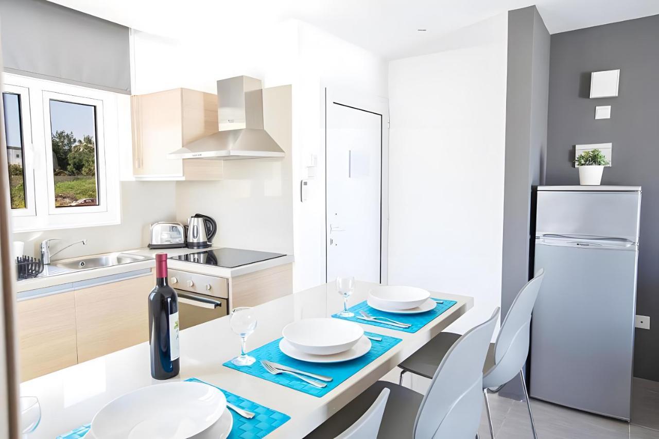 Evas Apartment Протарас Екстериор снимка