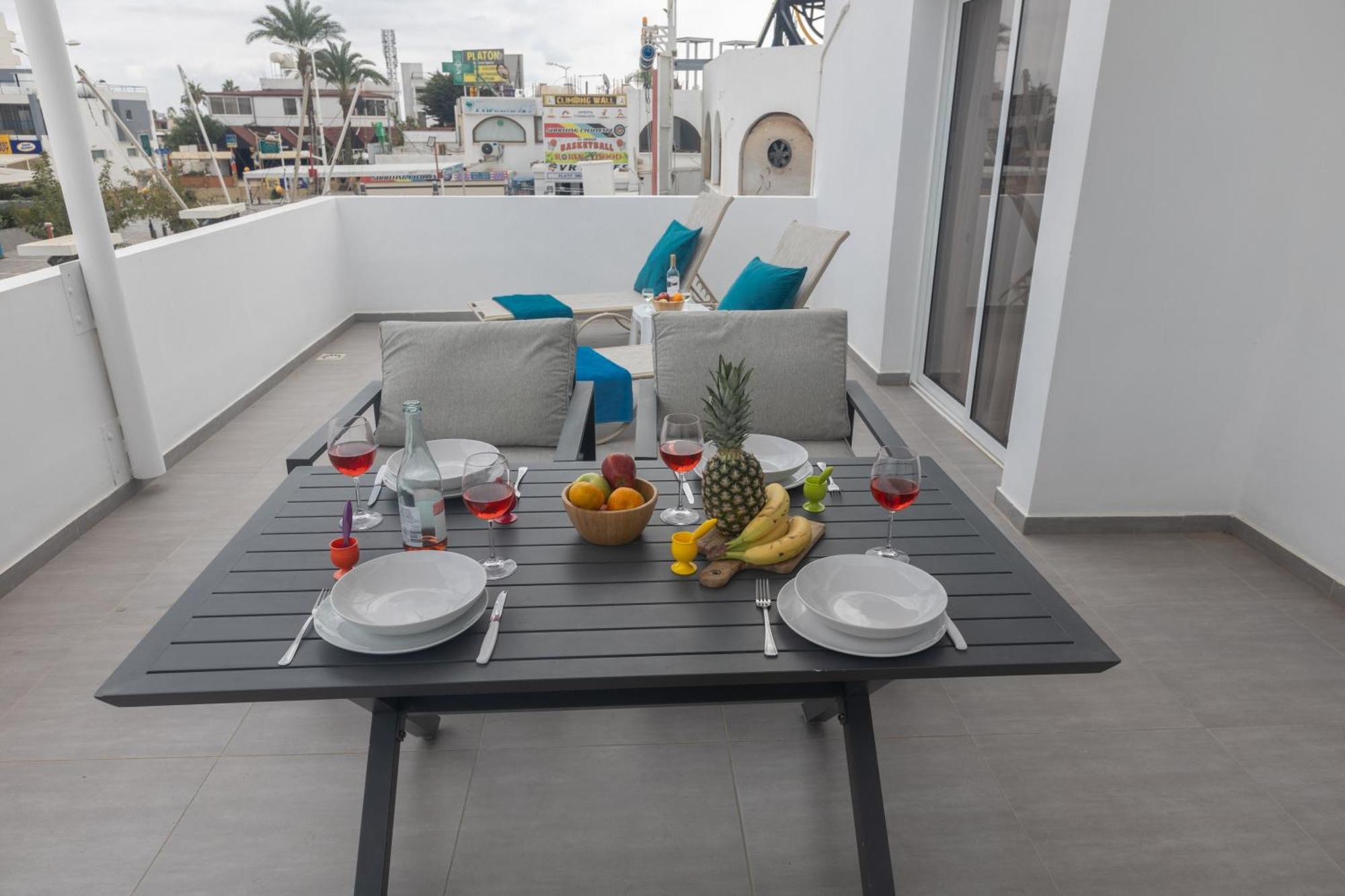 Evas Apartment Протарас Екстериор снимка